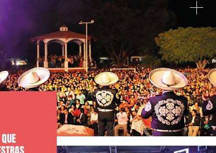 La plaza de Santa Cruz Xoxocotlán durante los Martes de Brujas 2026.